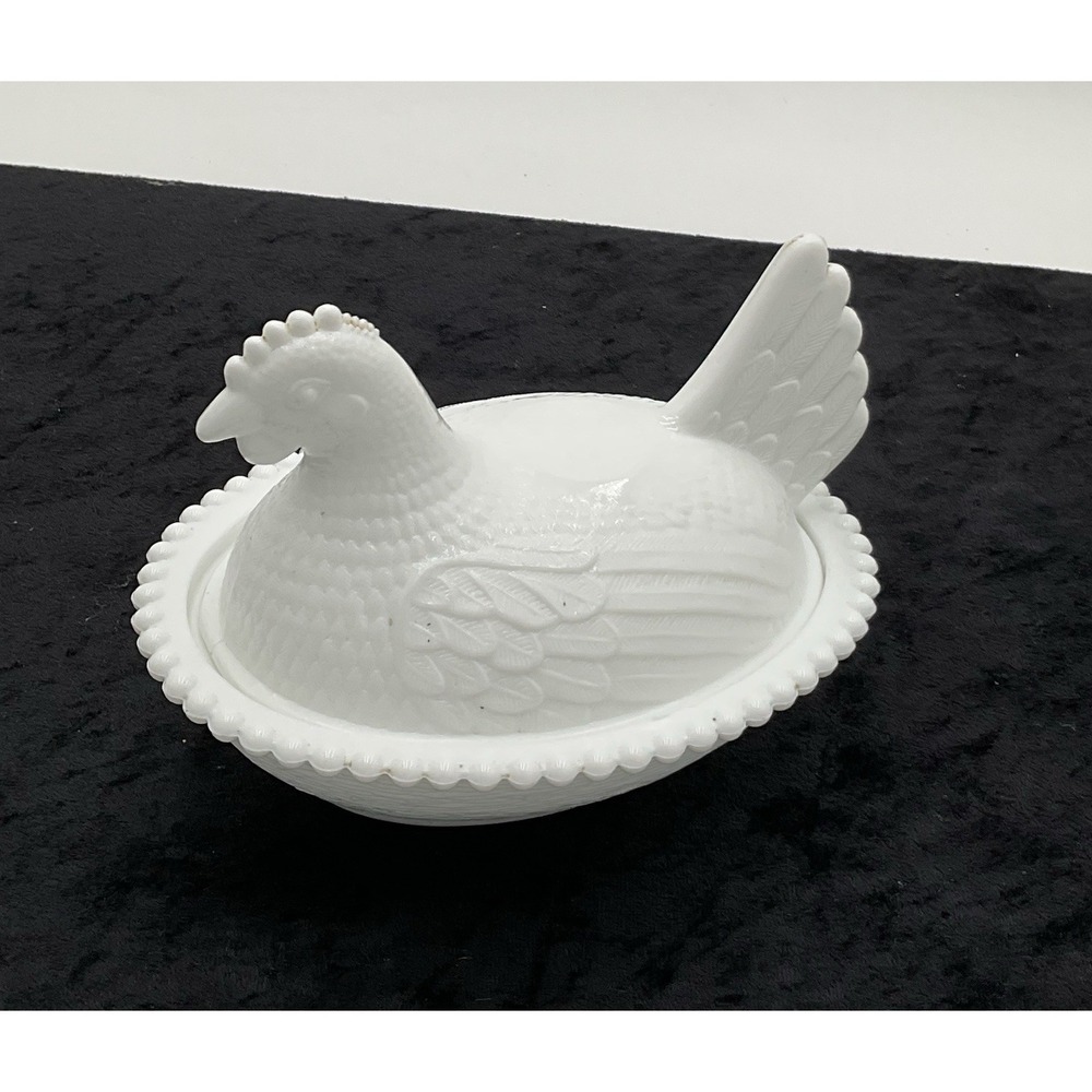 INDIANA HEN ON NEST 7" WHITE MILK GLASS COVERED CANDY DISH BOWL VINTAGE
